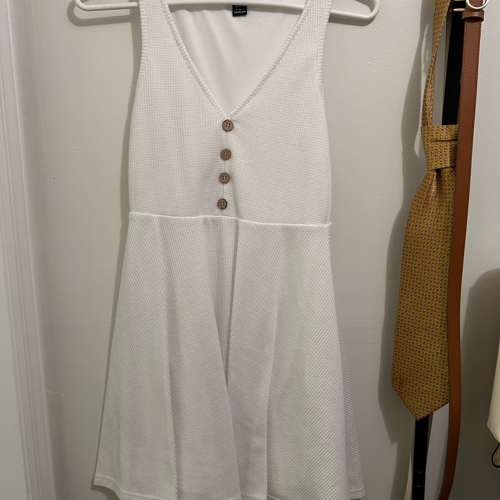 SHEIN White Sleeveless Top